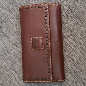 EUC Authentic Dooney Wallet